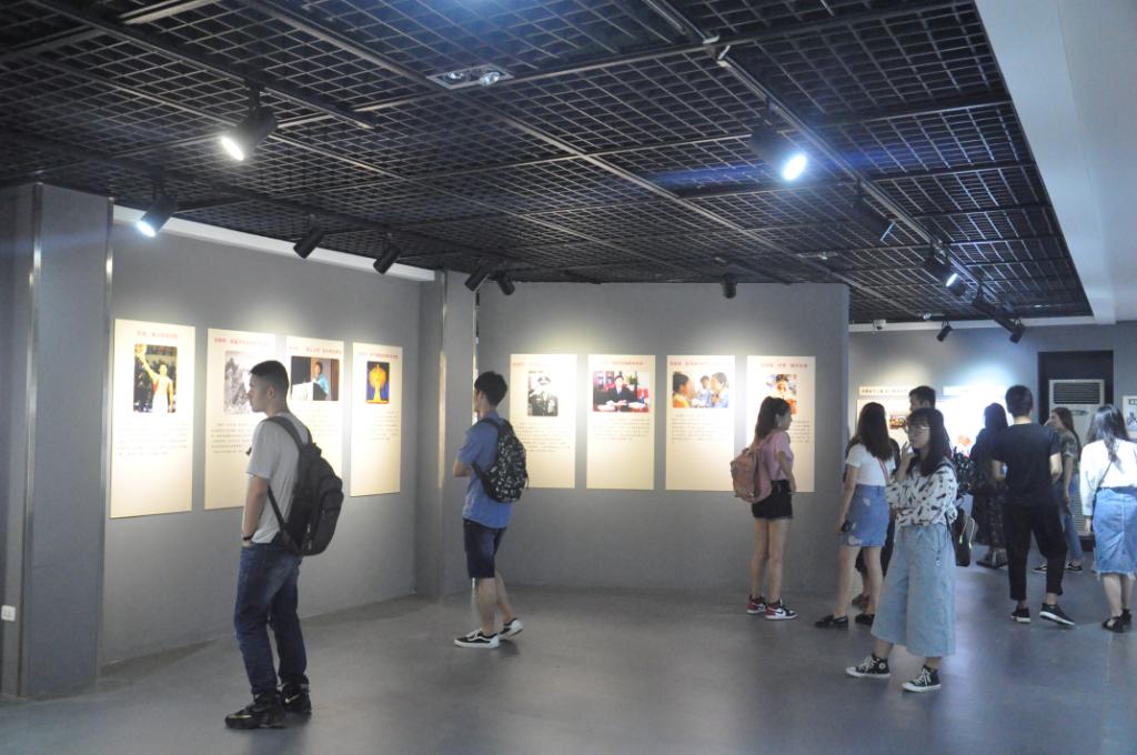 �人���̴�ѧ��Ա�����ιۺ���ʡ������ų���95���굵��չ